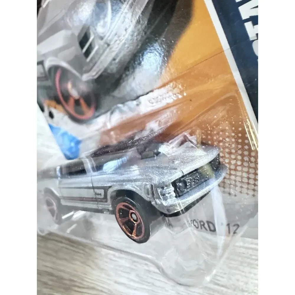Hot Wheels '70 Ford Mustang Mach 1 118/247 - Silver - 2012 H29